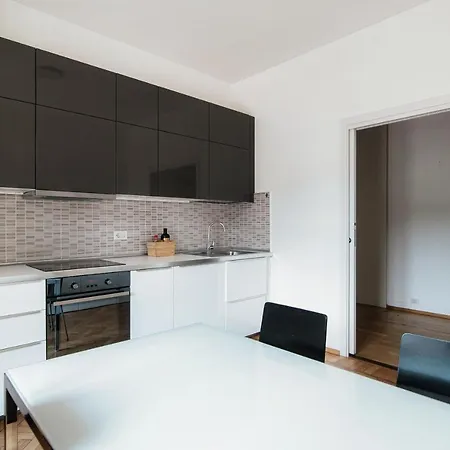 Lake View - Downtown * Como