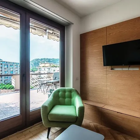 Lake View - Downtown Apartment