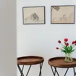 Lake View - Downtown Апартаменты *