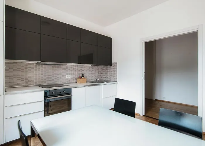 Lake View - Downtown * Como