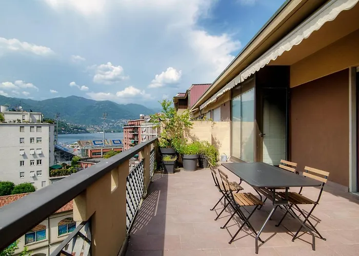 Lake View - Downtown * Como