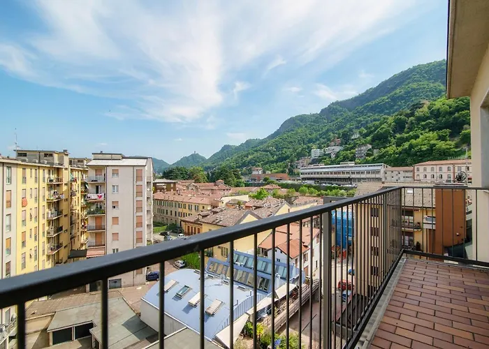 Lake View - Downtown